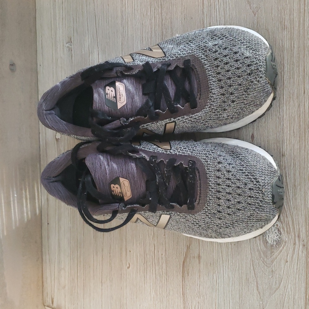 New Balance Gray and Black Atheltic Shoes - Picture 3 of 5